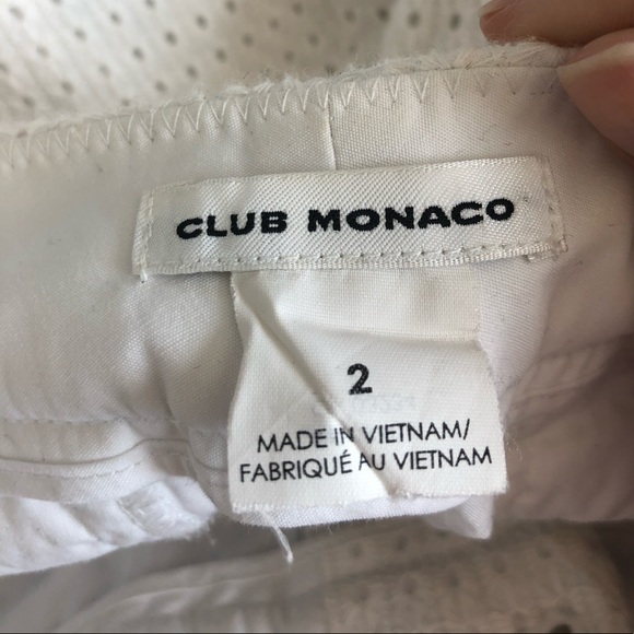 Classy & versatile Club Monaco White Short - Picture 8 of 8